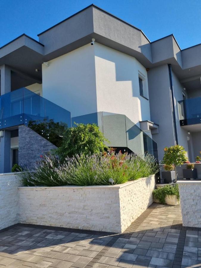 Apartman Paola Vrh  Eksteriør bilde